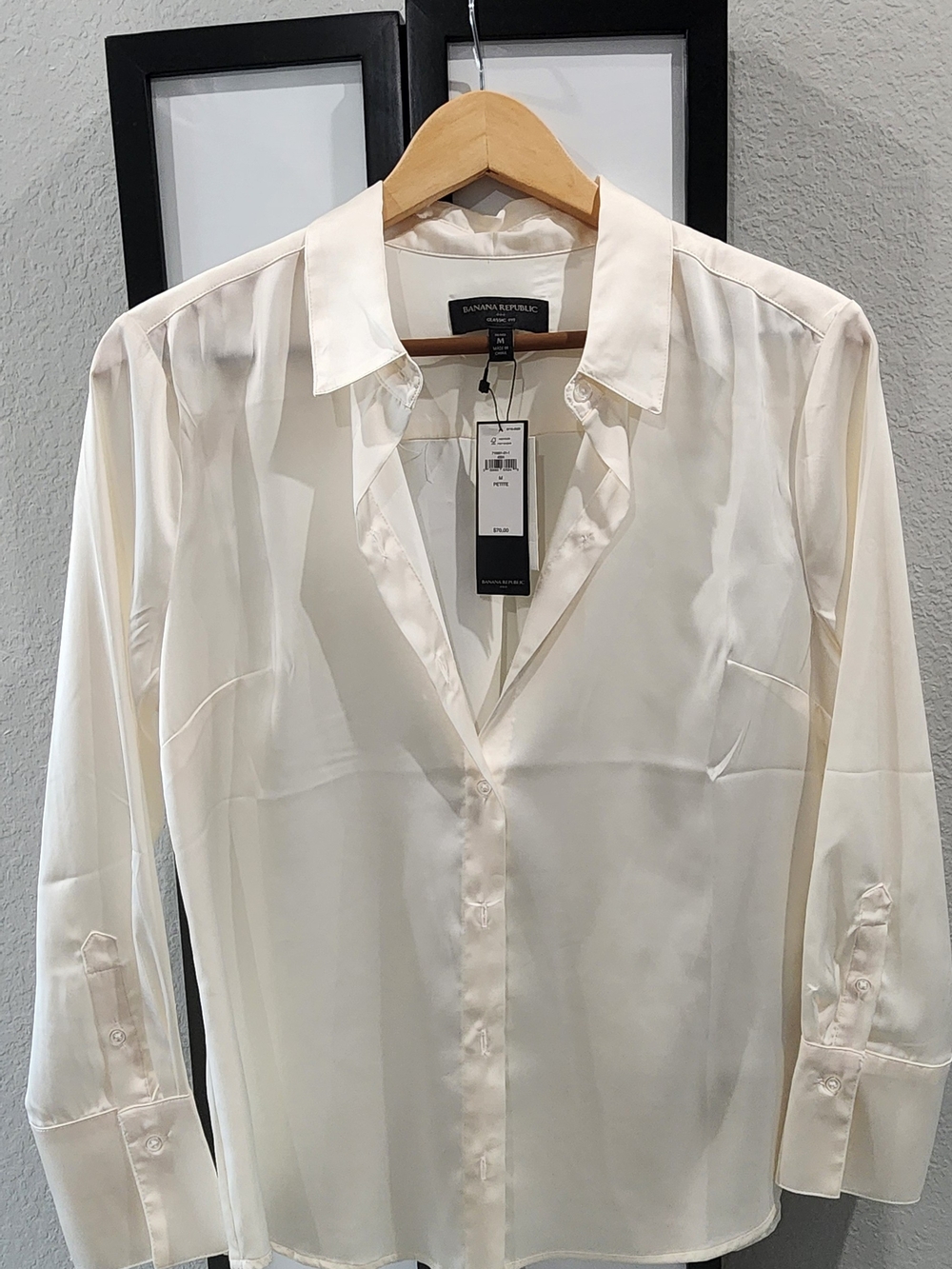 Banana Republic Classic Fit Women's Ivory Silk-Blend Button-Up Dress Shirt